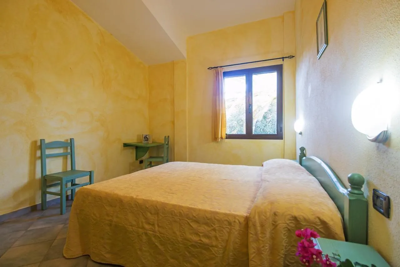 Appartamento Gli Ontani Cala Liberotto 0*,  Italia